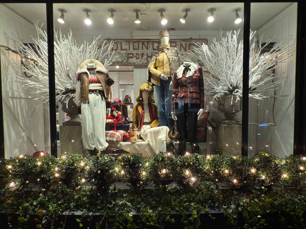 Ralph Lauren — Holiday Windows
